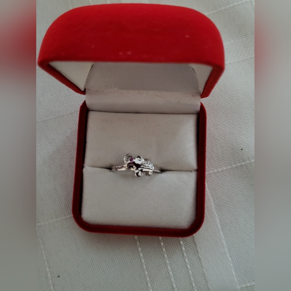 Elegant Sterling Silver Elephant Ring with Cz Ruby Eye Accent. New Never Worn